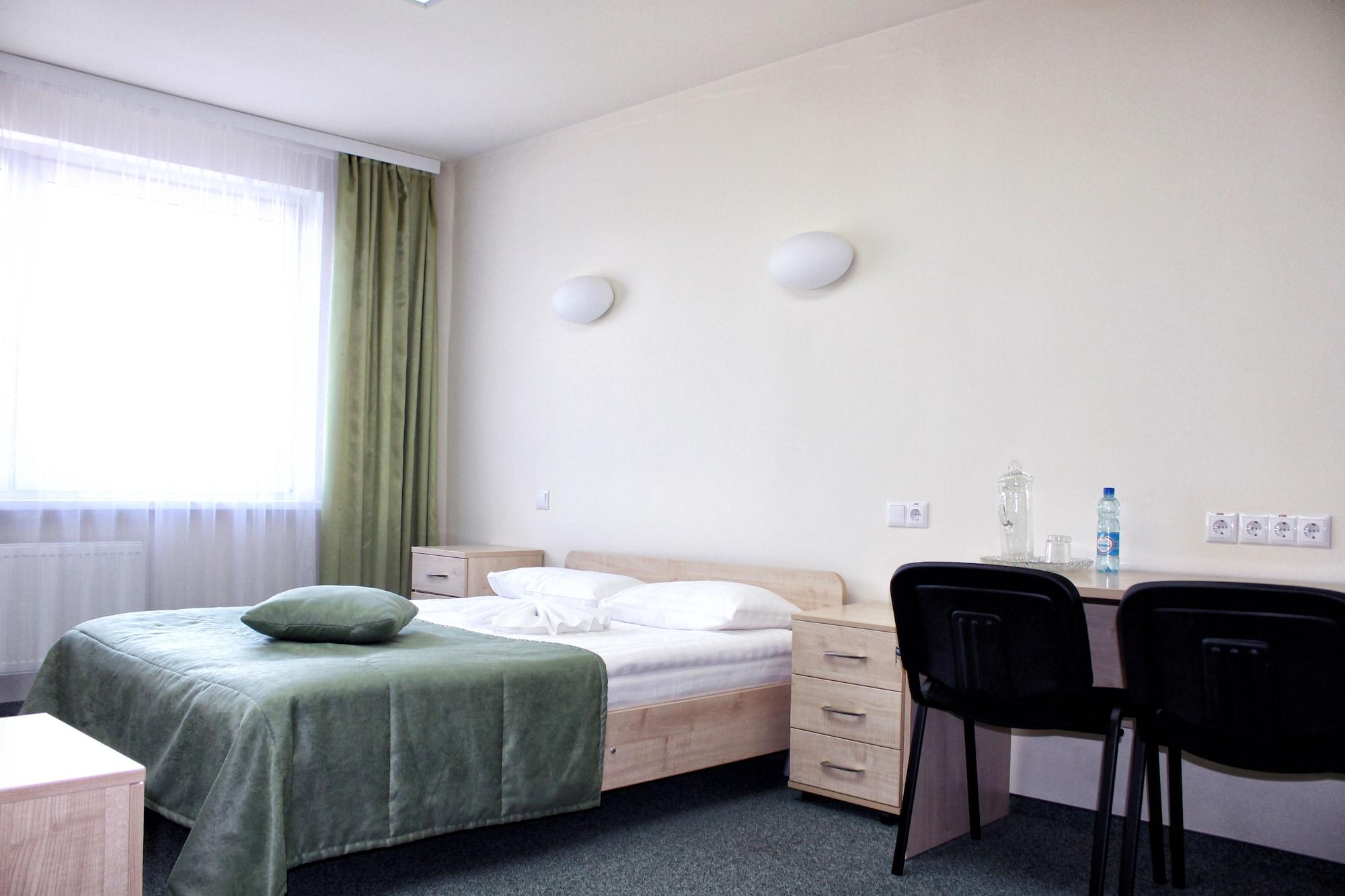 Sport Time Hotel Minsk Esterno foto
