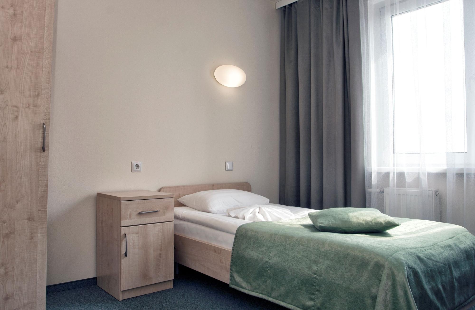 Sport Time Hotel Minsk Esterno foto
