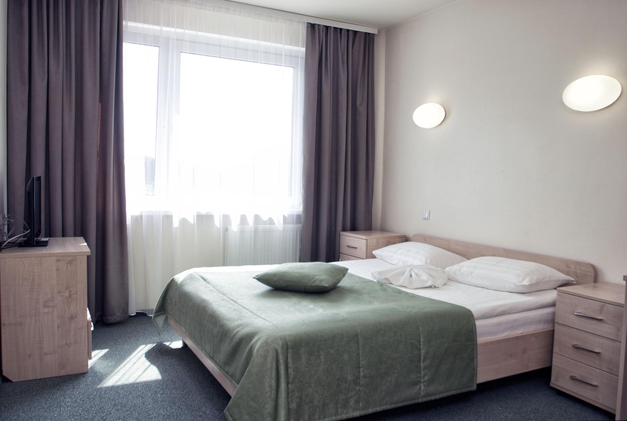 Sport Time Hotel Minsk Esterno foto