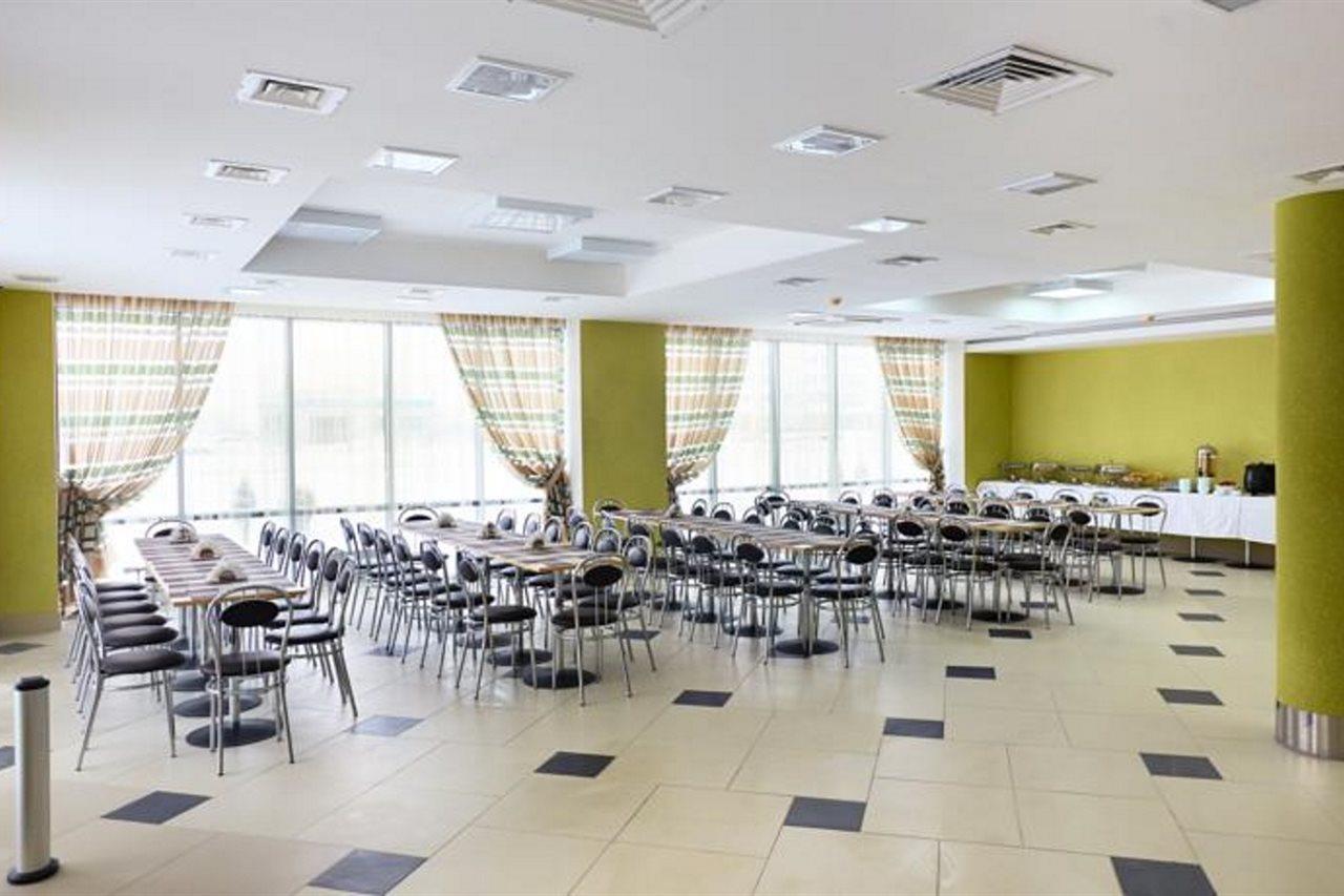 Sport Time Hotel Minsk Esterno foto