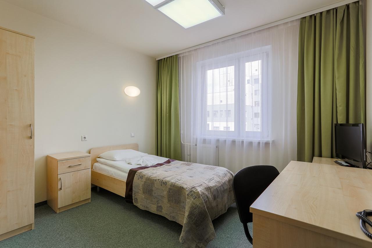 Sport Time Hotel Minsk Esterno foto