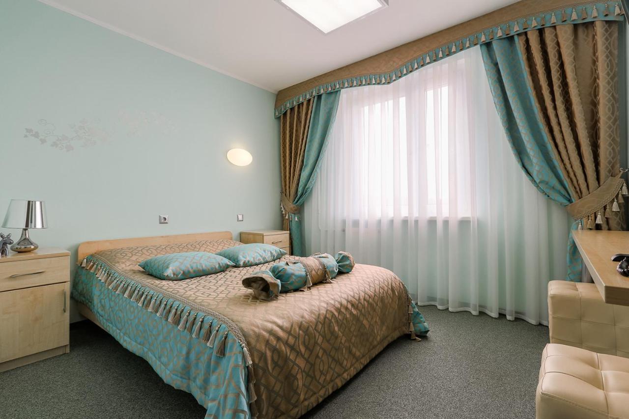 Sport Time Hotel Minsk Esterno foto