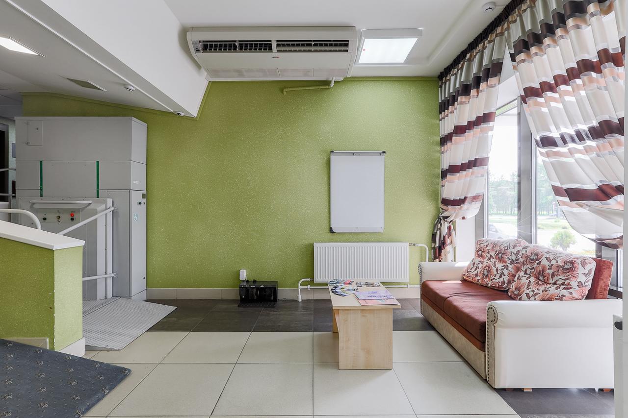 Sport Time Hotel Minsk Esterno foto