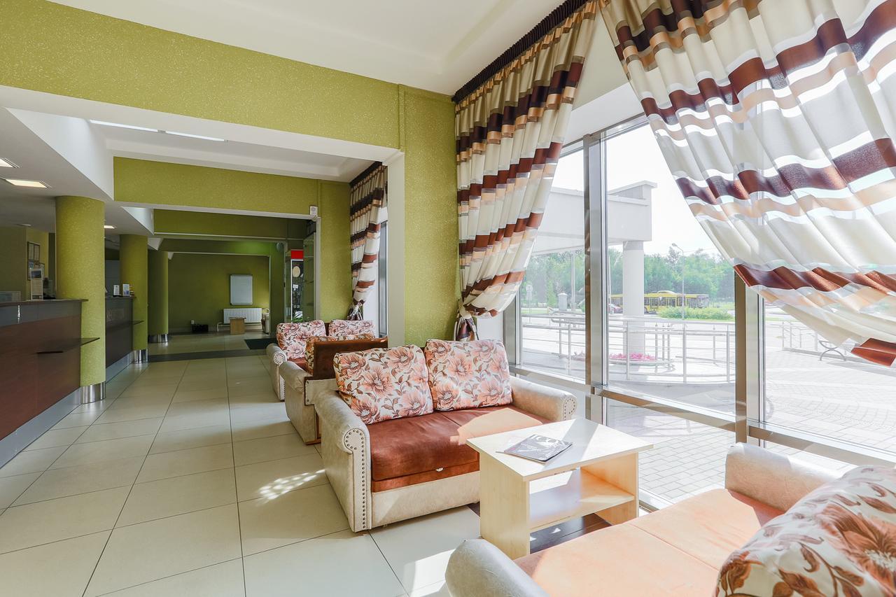 Sport Time Hotel Minsk Esterno foto